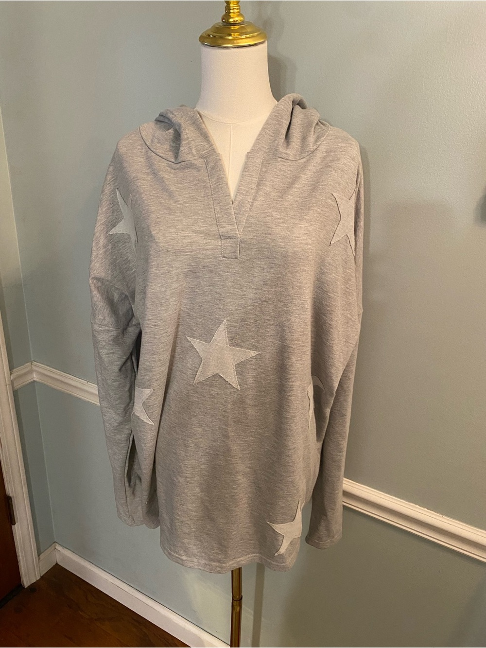 Gray Star Hoodie Sweater - Women